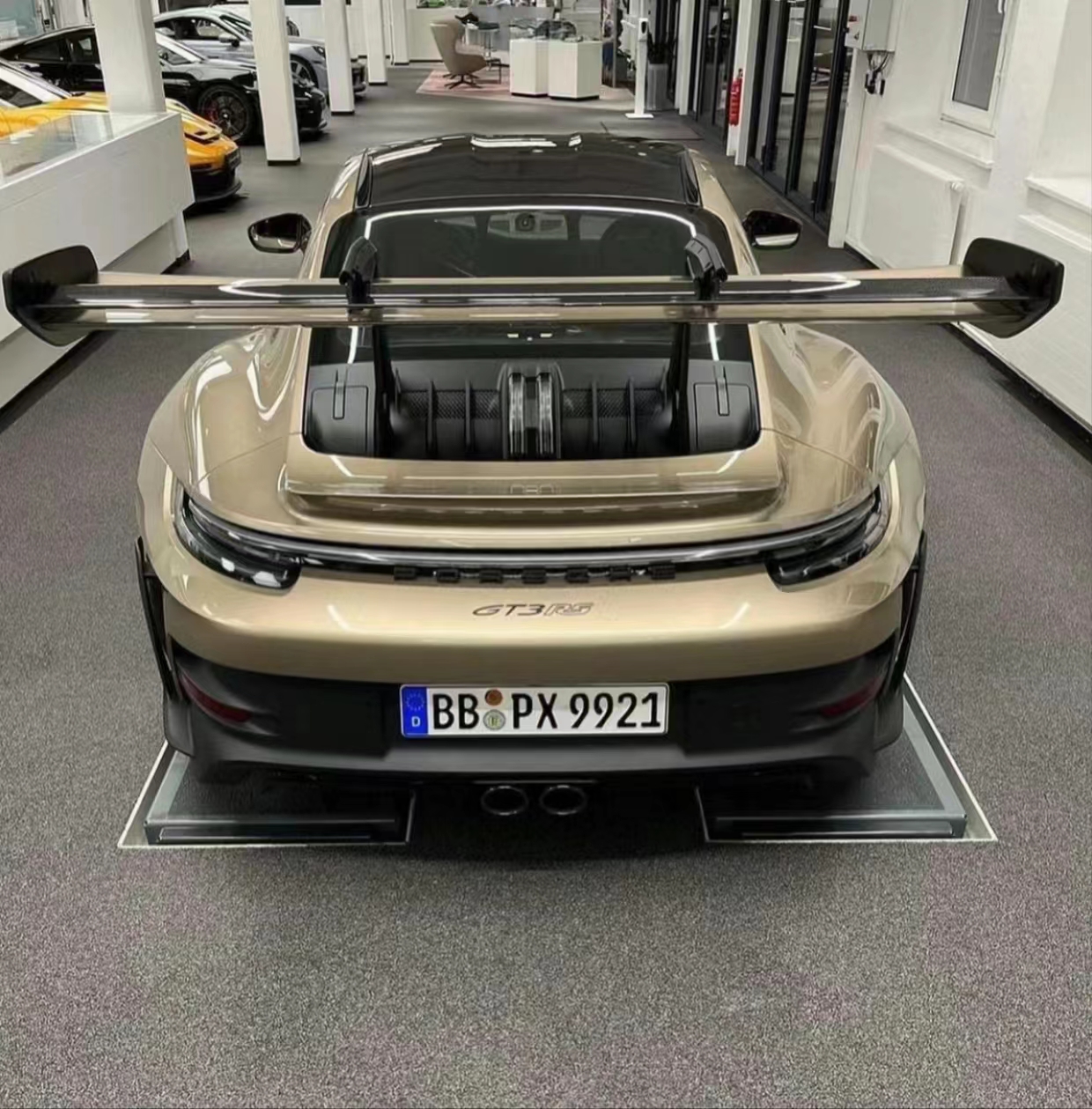  Ravoony Plus Glossy Metal Champaign Dark Gold Car Wrap review Carter Carter 01