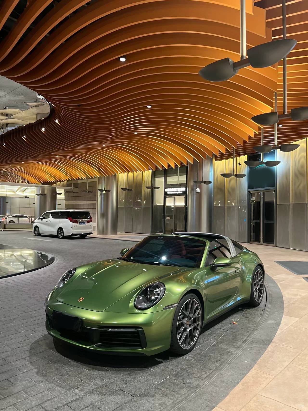 Ravoony Plus Glossy Metallic Mamba Green Car Vinyl Wrap review Yatana Tensue