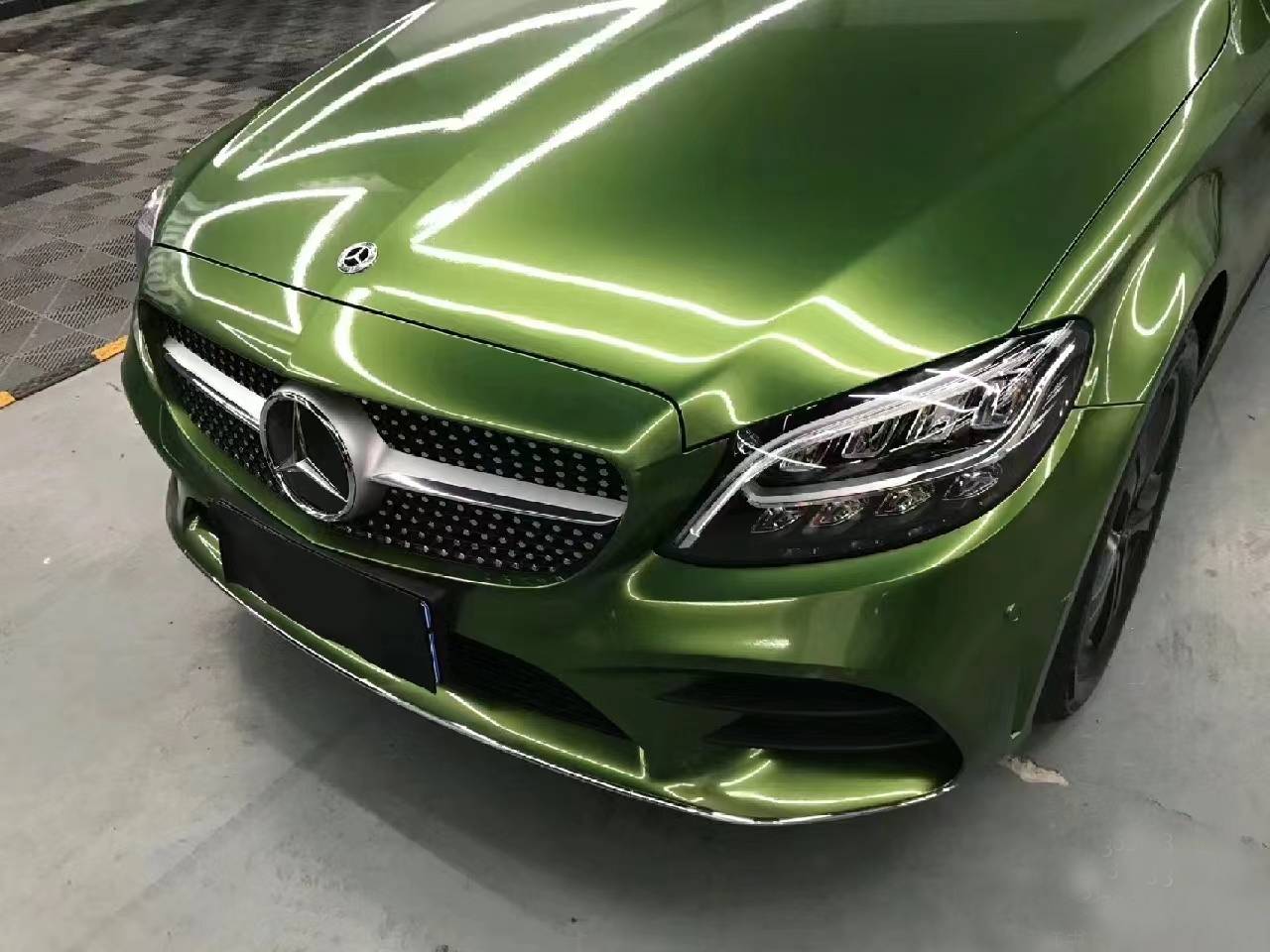 Ravoony Plus Glossy Metallic Mamba Green Car Vinyl Wrap review Kenya Mathis 01