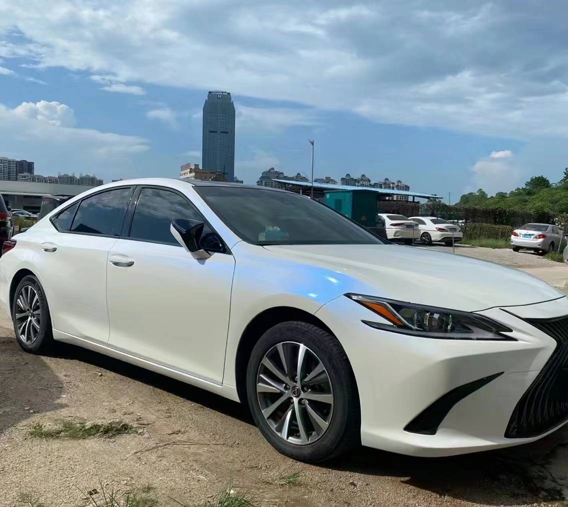 Ravoony Plus PET Glossy White to Blue Car Vinyl Wrap review Ioana Burga