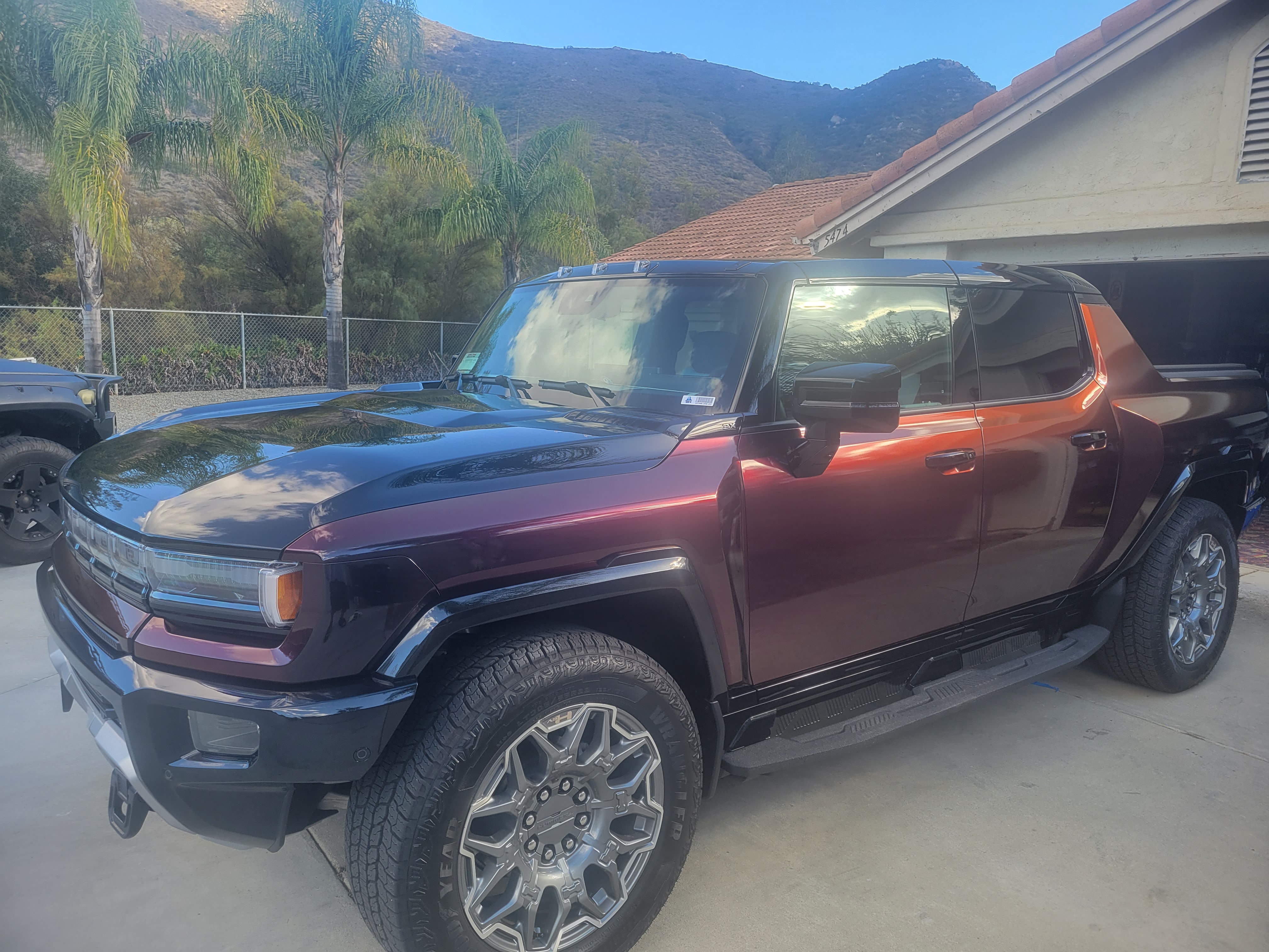 Ravoony Plus PET Gloss Color Shift Rainbow Drift Black Red Vinyl Wrap review Chris Pham 03