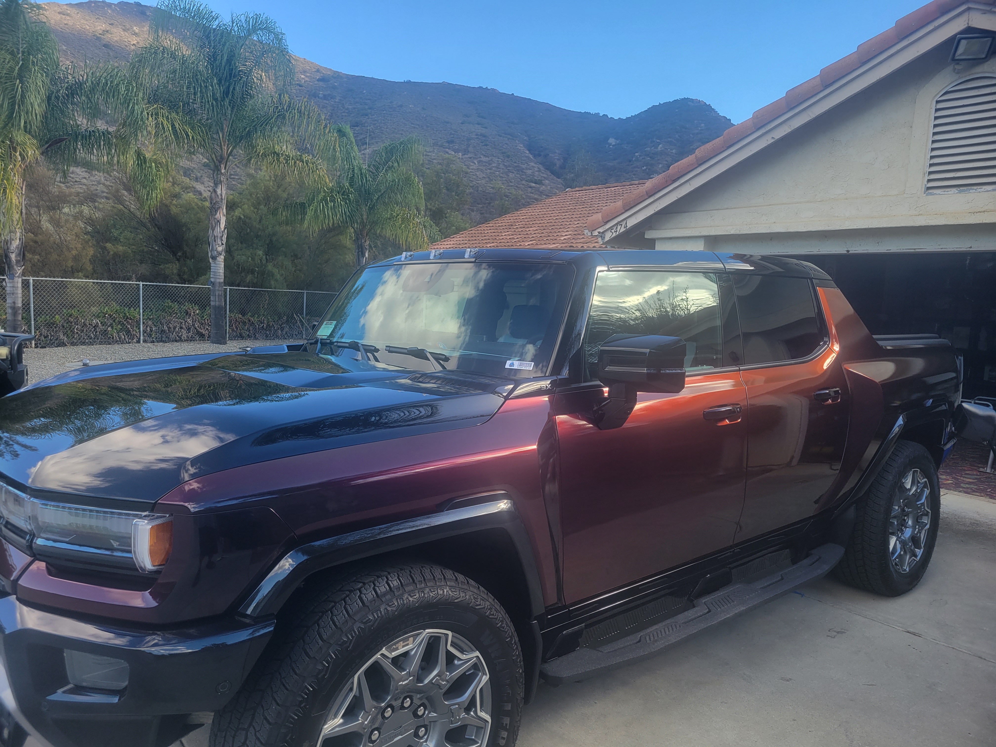 Ravoony Plus PET Gloss Color Shift Rainbow Drift Black Red Vinyl Wrap review Chris Pham 02