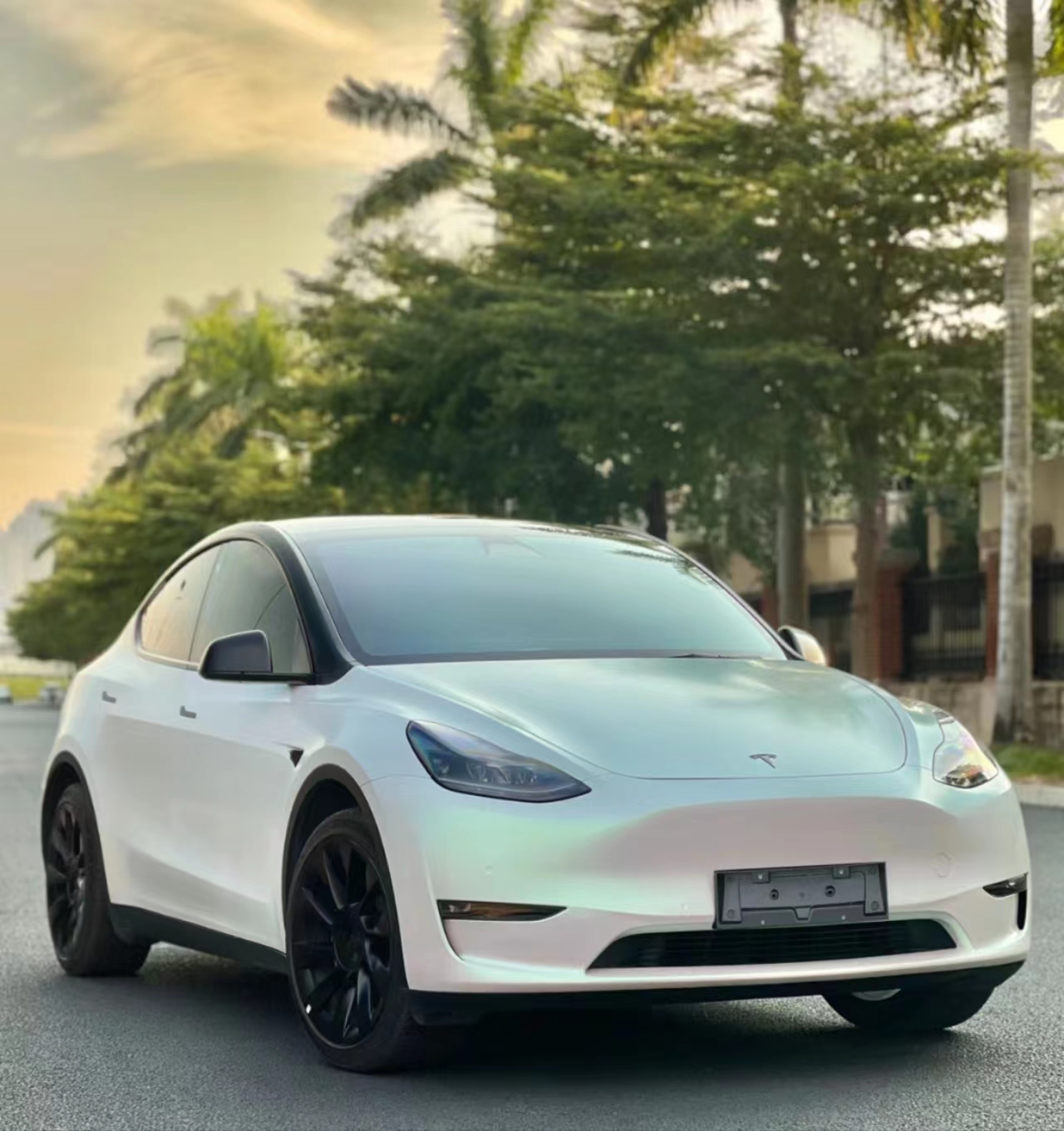 Ravoony Plus Matte Aurora White Car Vinyl Wrap review Lateak Hunt 01