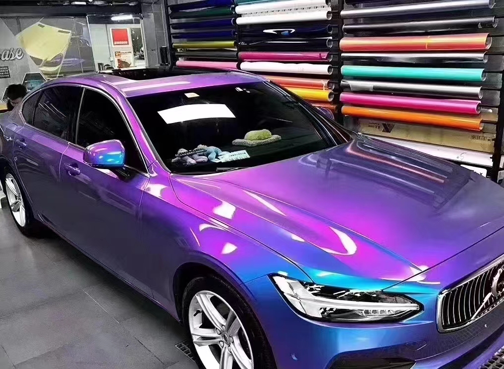 Ravoony Plus Glossy Auroral Blue Purple Car Wrap review Gelbert Suarez 02