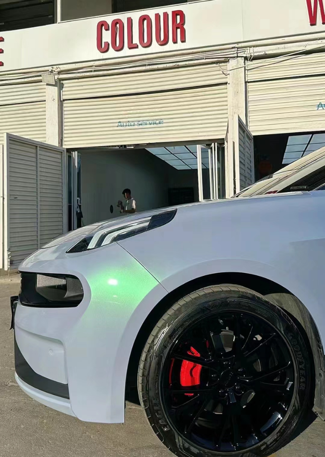 Ravoony Plus Glossy Twin Candy Pearl Aurora Car Wrap review Matthew Mancino 02