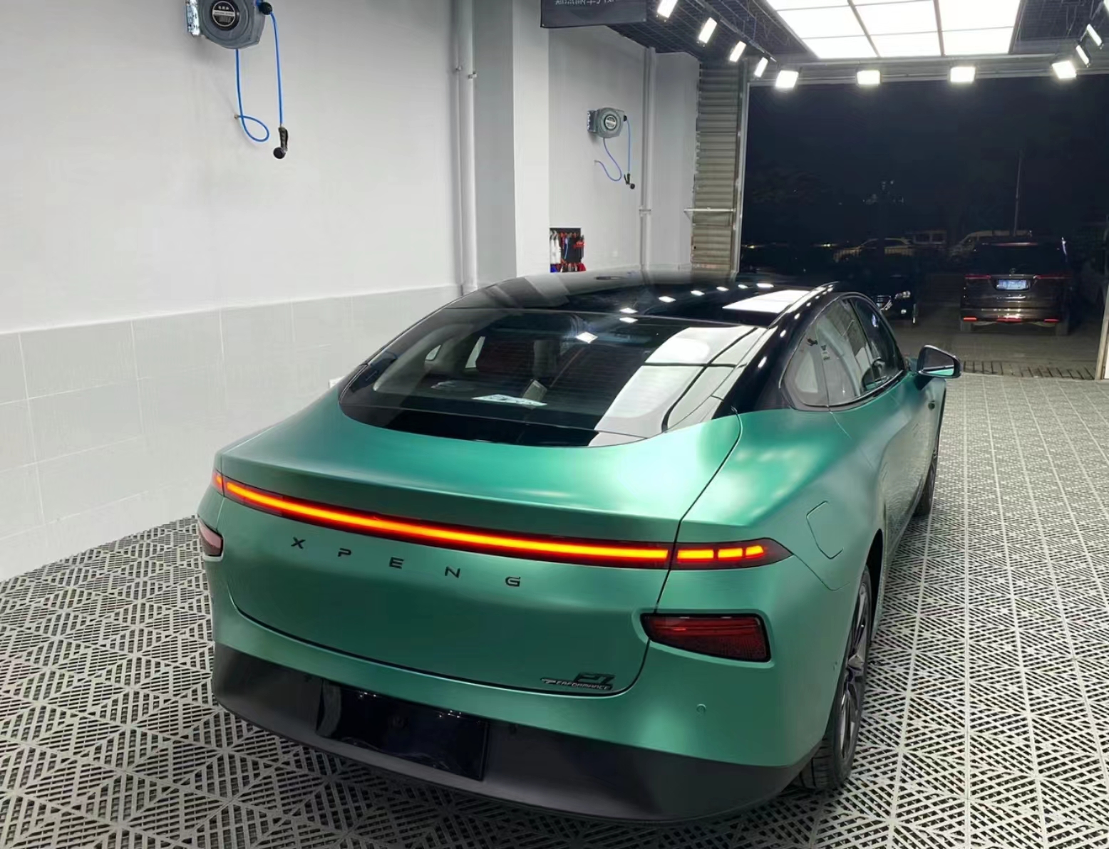 Ravoony Plus Pure Metal Emerald Green Car Wrap review Mark Masek 02