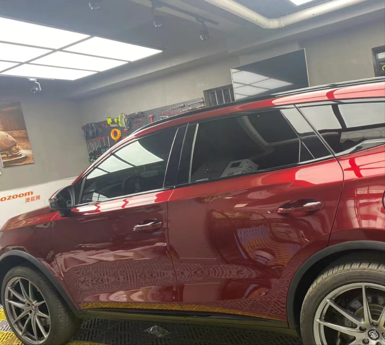 Ravoony Plus Liquid Metallic Dragon Blood Red Vinyl Car Wrap review Ernest Salazar 01