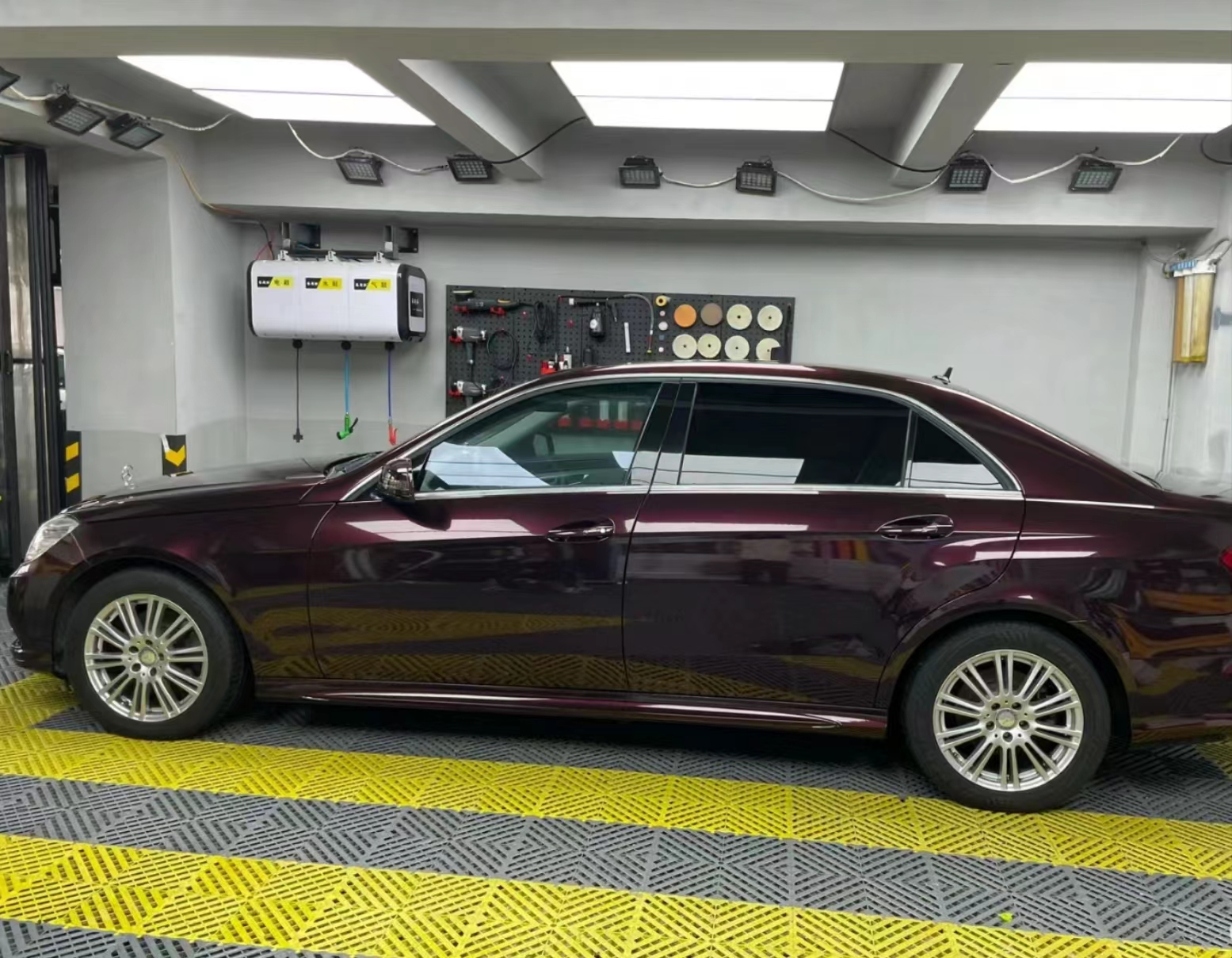 Ravoony Plus Gloss Black Rose Vinyl Wrap review tracy alsaker 01