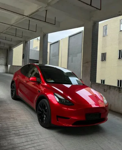 Ravoony Plus Gloss Metallic Vampire Red Vinyl Car Wrap review Abbie Wass 00