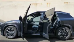 Ravoony Plus Gloss Metallic Black Car Vinyl Wrap review darryl Peak 02
