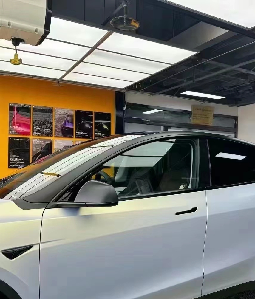 Ravoony Plus Ultra-Matte Gold Blue Car Vinyl Wrap review Nicole Funke 01