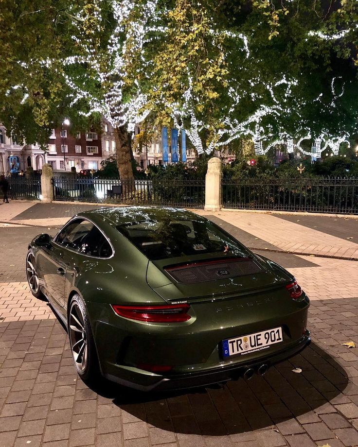 Ravoony Plus PET Gloosy Dazzling Night Green Car Wrap review Walter Rodriguez