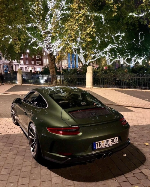 Ravoony Plus PET Gloosy Dazzling Night Green Car Wrap review 