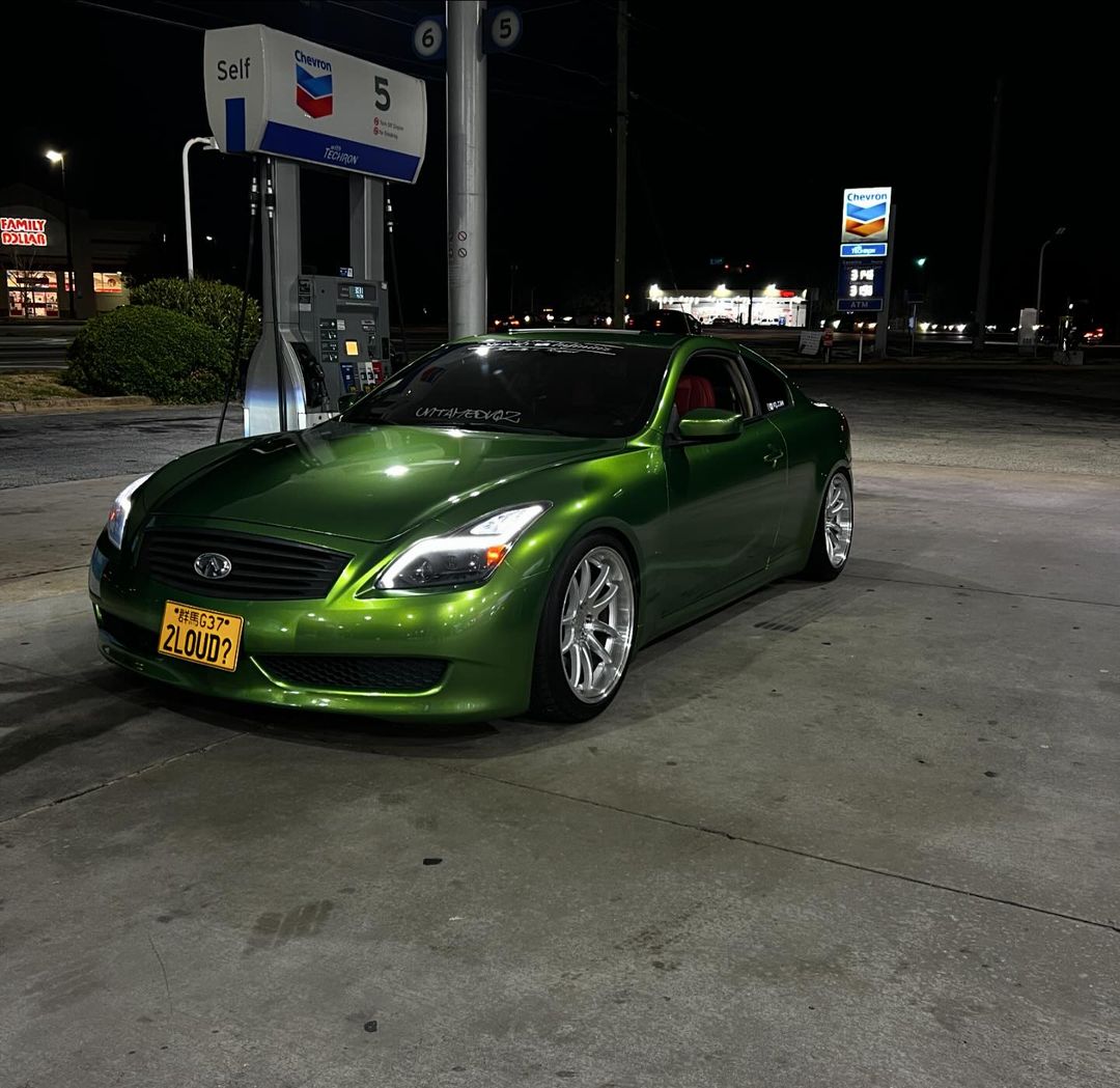 Ravoony Plus Glossy Metallic Mamba Green Car Vinyl Wrap review Lukáš Vojta 02