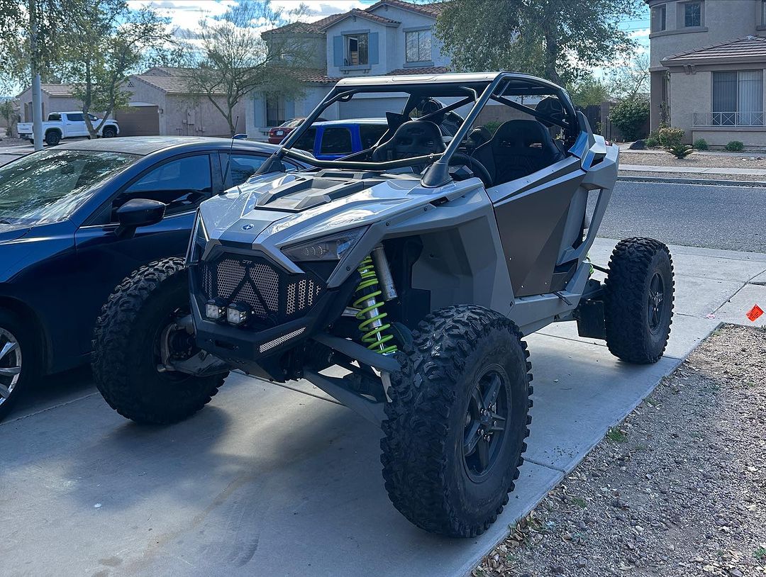 Ravoony Plus Glossy Fluorescent Purple Car Vinyl Wrap review Gioia Oliva 01