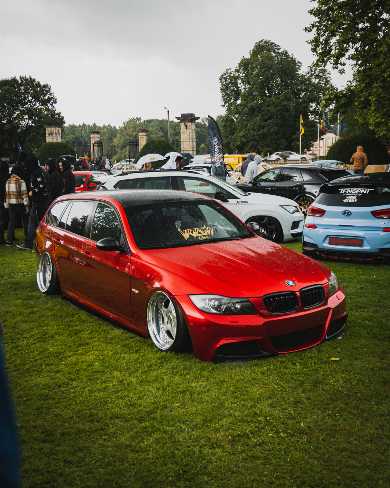 Ravoony Plus Gloss Metallic Vampire Red Vinyl Car Wrap review anuschka schneider 01