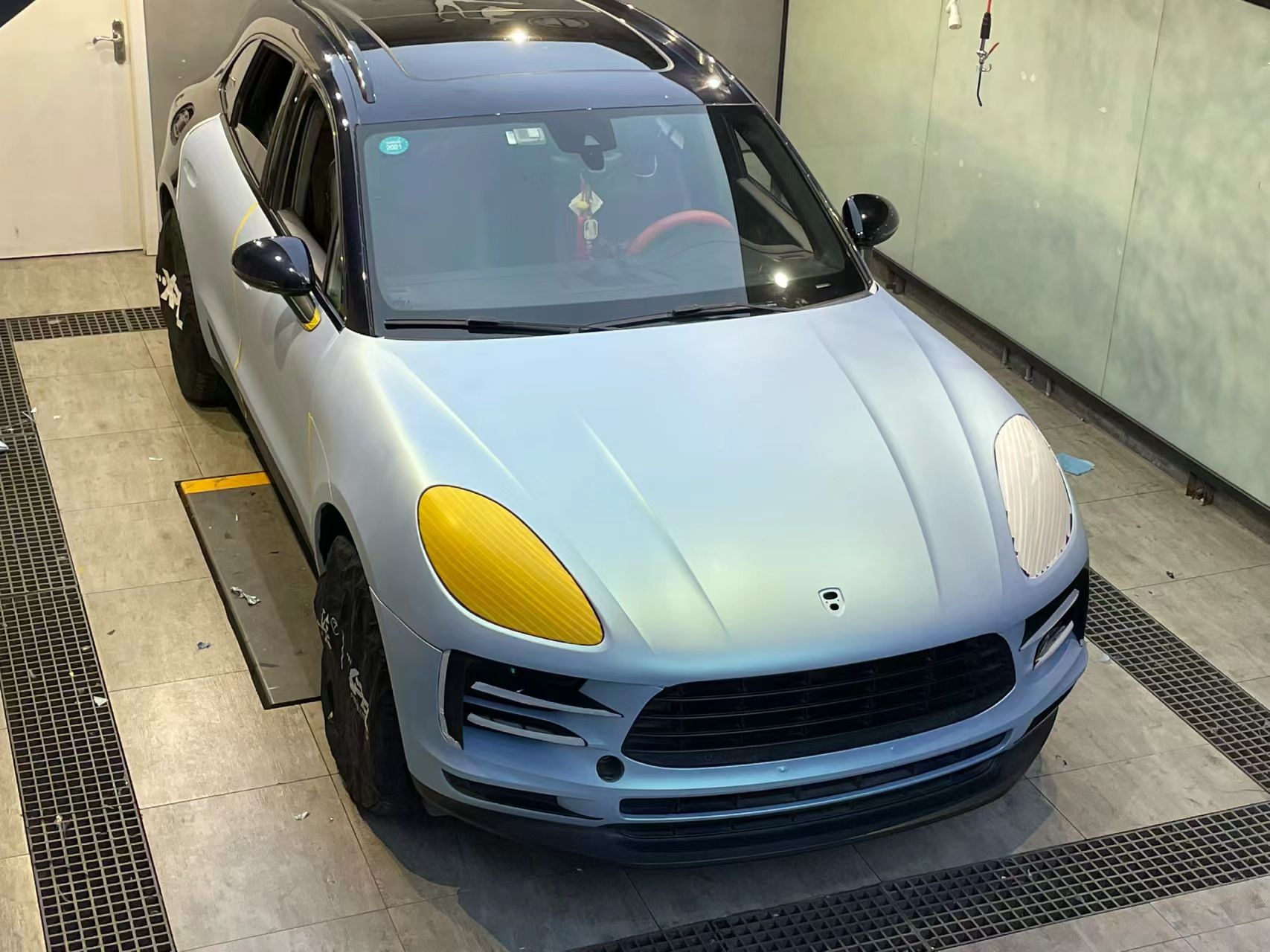 Ravoony Plus Ultra-Matte Green Blue Car Vinyl Wrap review Marbella Castillo