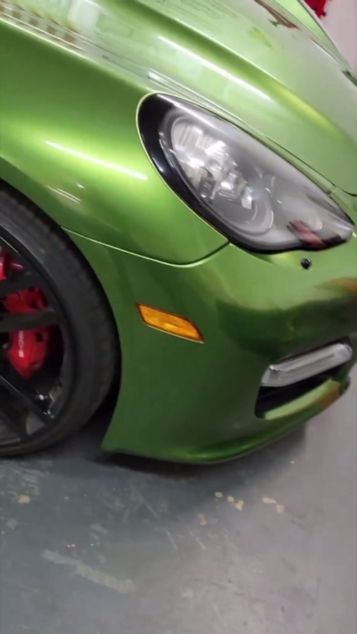Ravoony Plus Glossy Metallic Mamba Green Car Vinyl Wrap review Paul Blaß