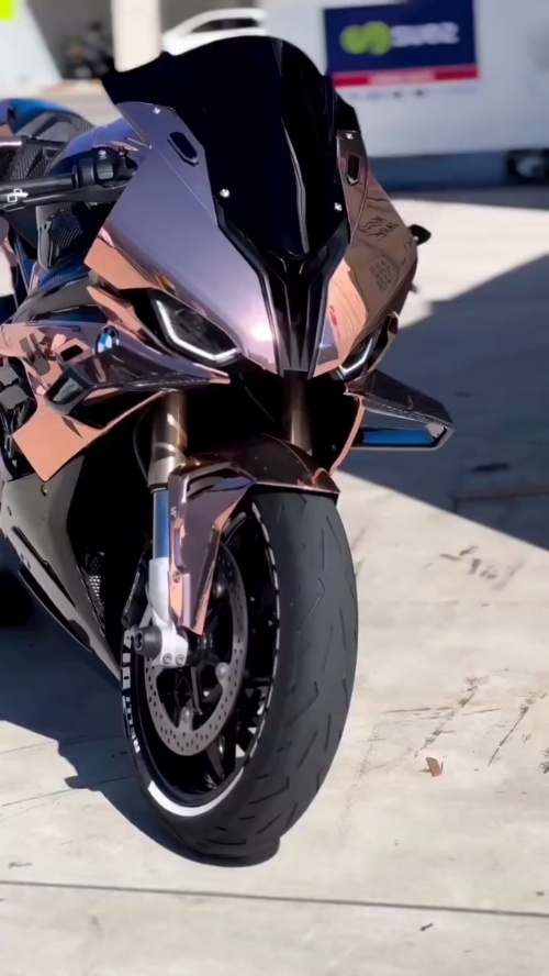 Ravoony Plus Rose Gold Chrome Vinyl Car Wrap review Dylan  Pope