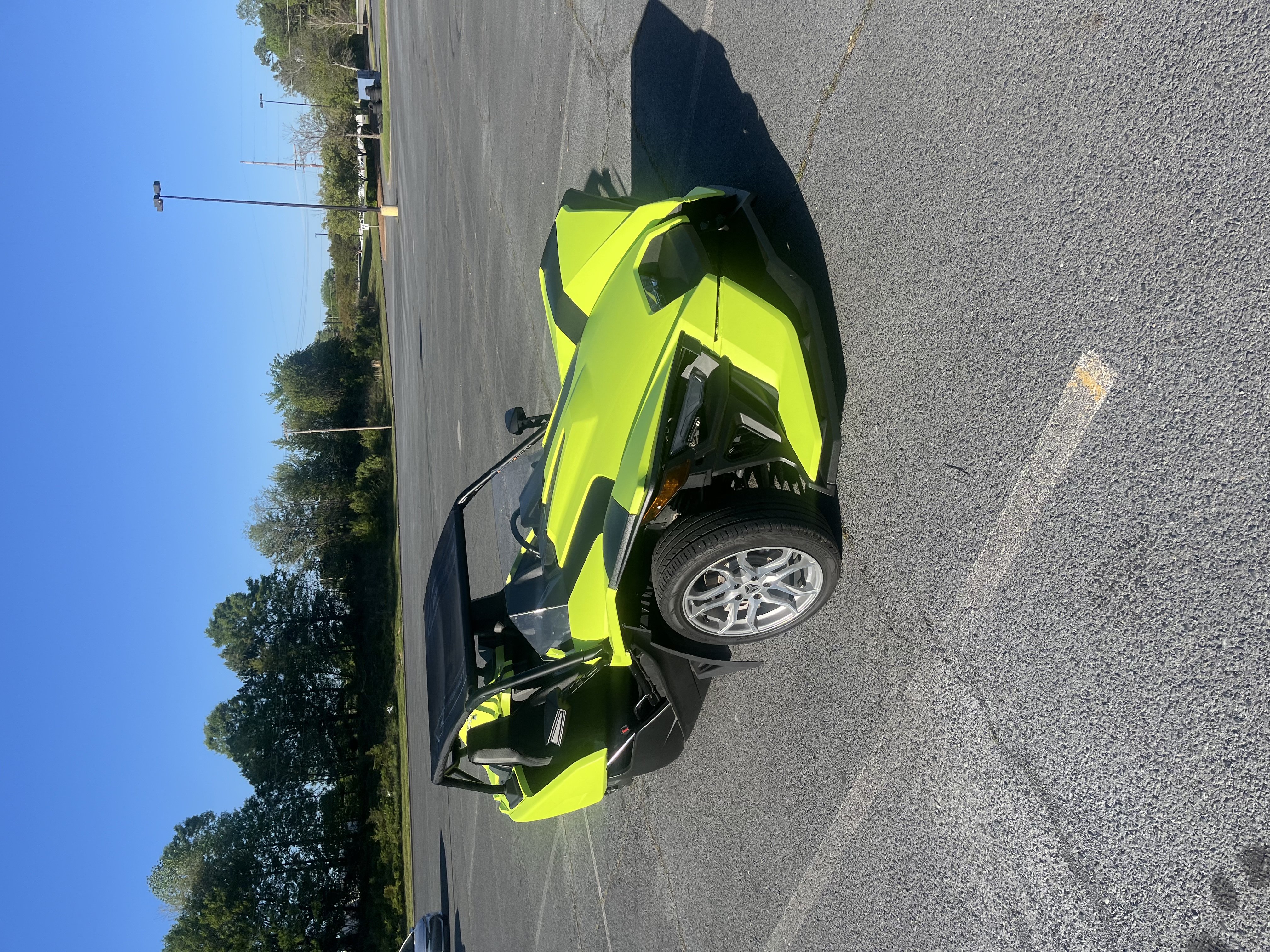 Ravoony Plus Ultimate Flat Fluorescence Yellow Car Vinyl Wrap review Mekhi Webster 02