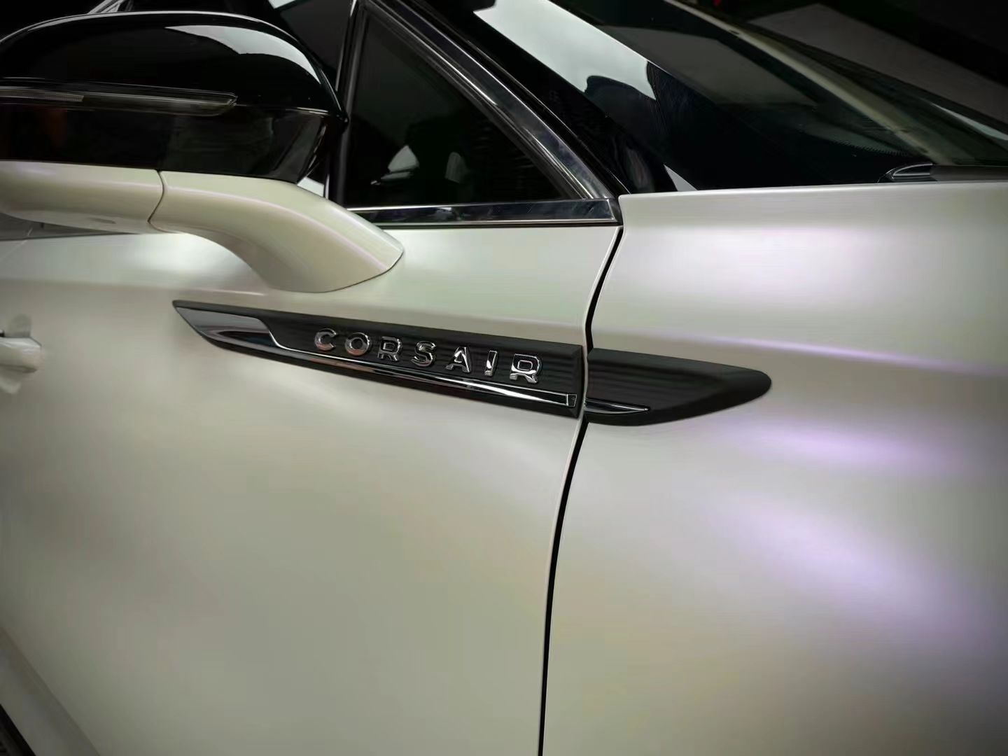 Ravoony Plus Pure Metallic White To Purple Vinyl Car Wrap review Alzbeta Galgociova 02