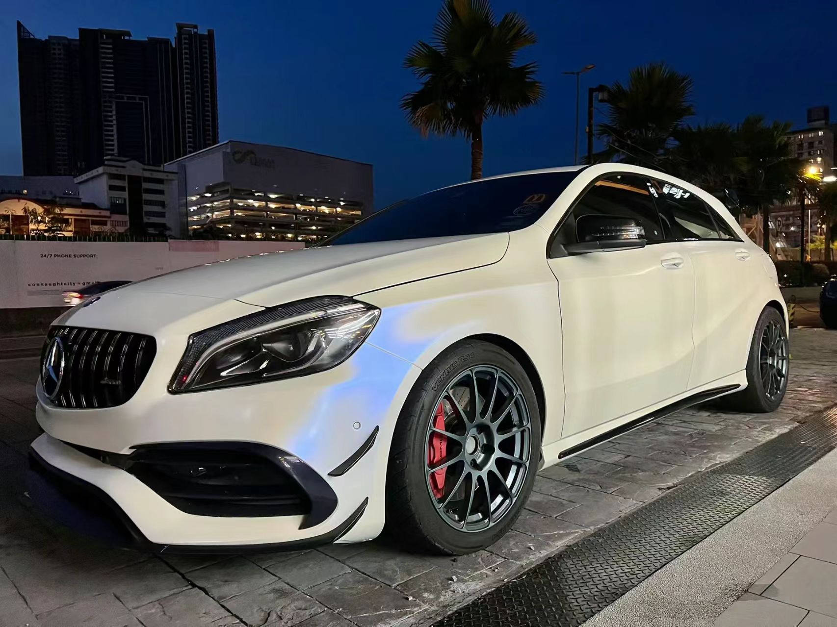 Ravoony Plus Matte Pure Metallic White to Blue Car Vinyl Wrap review Tomáš Seszták 01