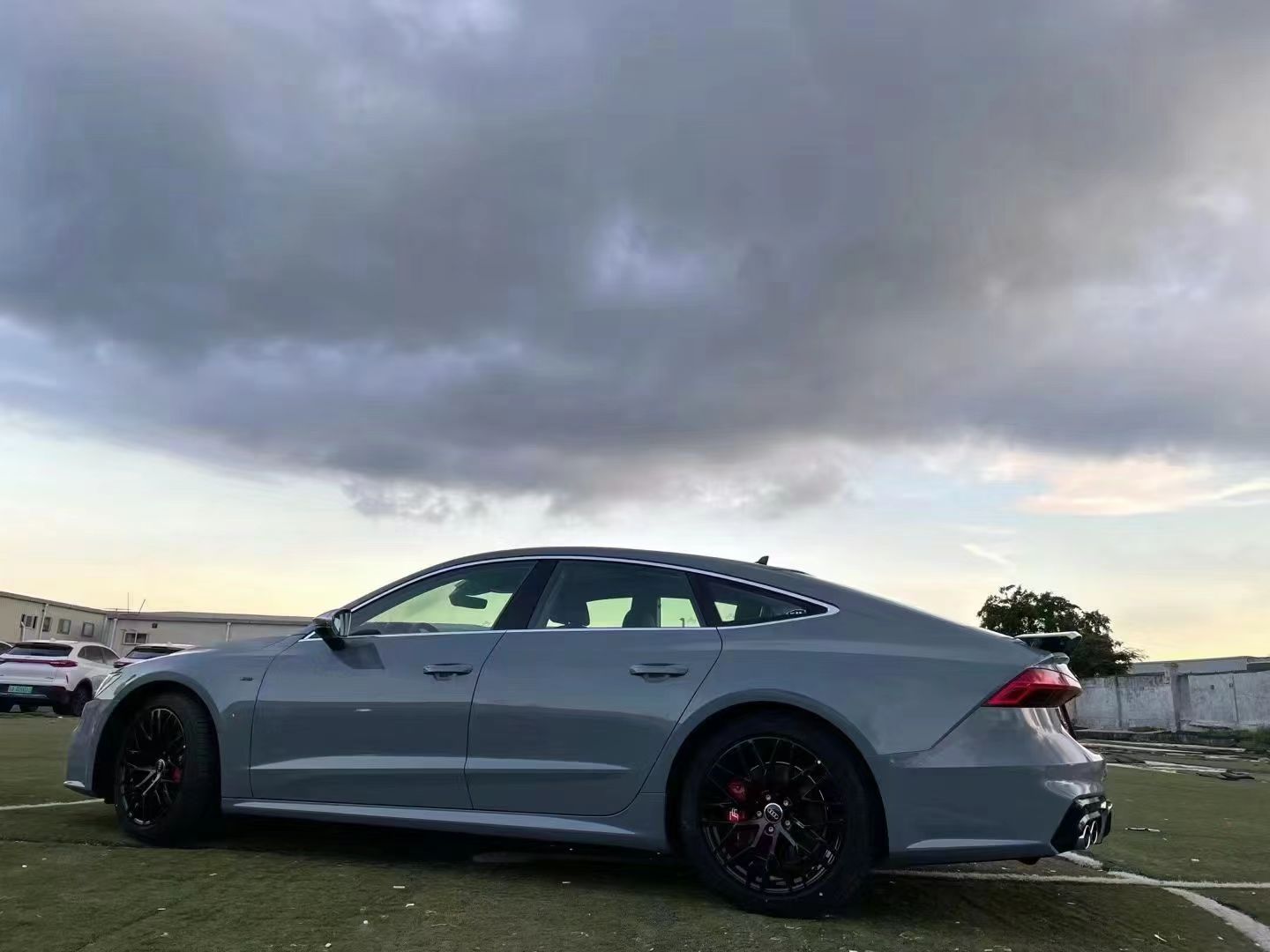 Ravoony Plus PET Glossy Crystal Cement Grey Car Wrap review Peggy Reiner 01