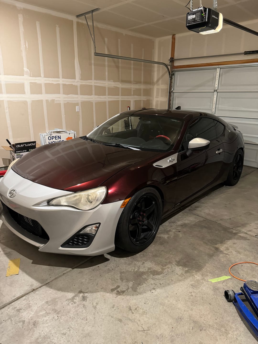 Ravoony Plus Gloss Black Rose Vinyl Wrap review Bayley Wilson 02