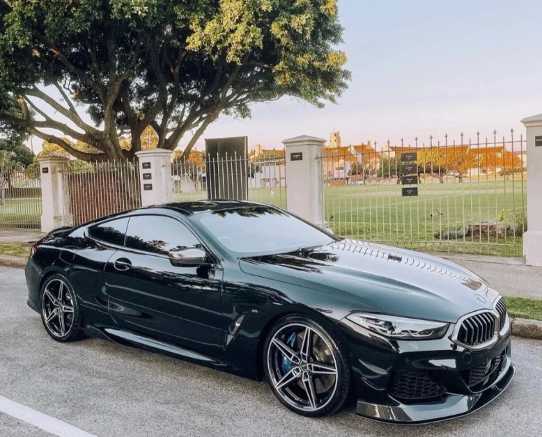 Ravoony Basic Gloss Pearlized Benz Emerald Green Car Vinyl Wrap review Zara Sheikhi