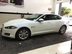 Ravoony Basic Glossy White to Blue Car Vinyl Wrap review Michelle Chow