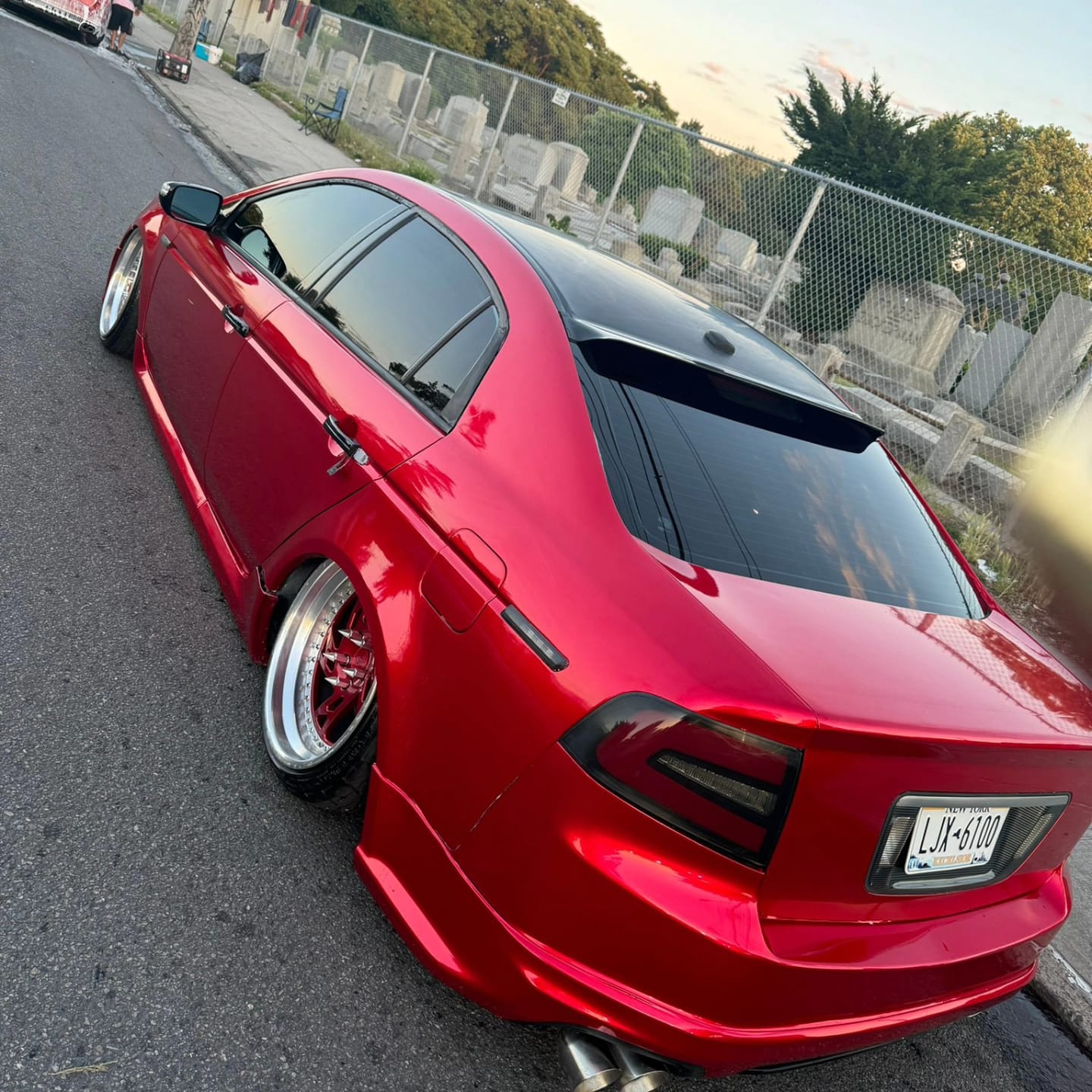 Ravoony Plus Gloss Metallic Vampire Red Vinyl Car Wrap review Gabriel Martinez 01