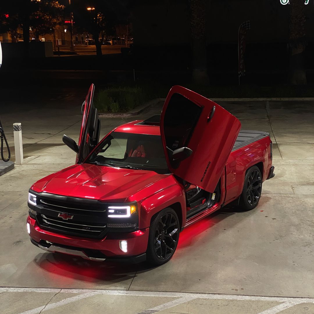 Ravoony Plus Gloss Metallic Vampire Red Vinyl Car Wrap review Taylor Betty