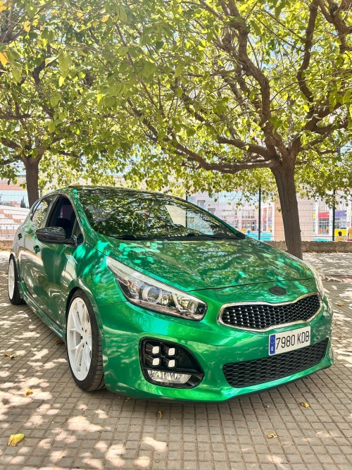 Ravoony Plus Gloss Paint Metallic Isle Of Man Green Car Vinyl Wrap review 