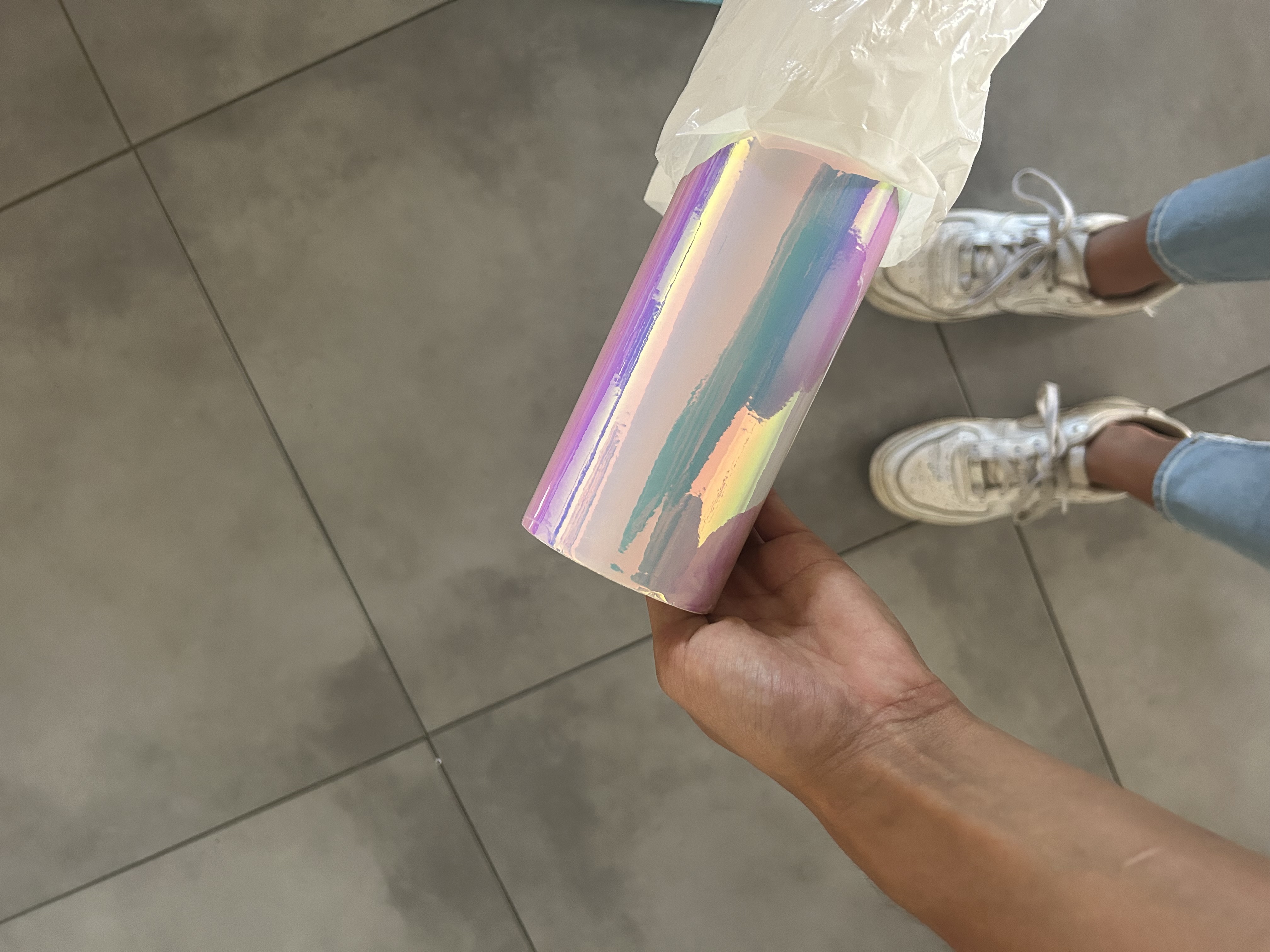 Ravoony Plus Super Gloss Holographic Rainbow Neo Chrome Car Vinyl Wrap review Lea