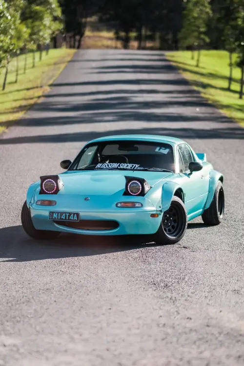 Ravoony Plus Glossy Crystal Light Blue Car Vinyl Wrap review 