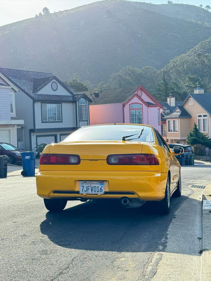 Ravoony Plus Gloss Sunflower Yellow Vinyl Wrap review Ismael Quintero 02