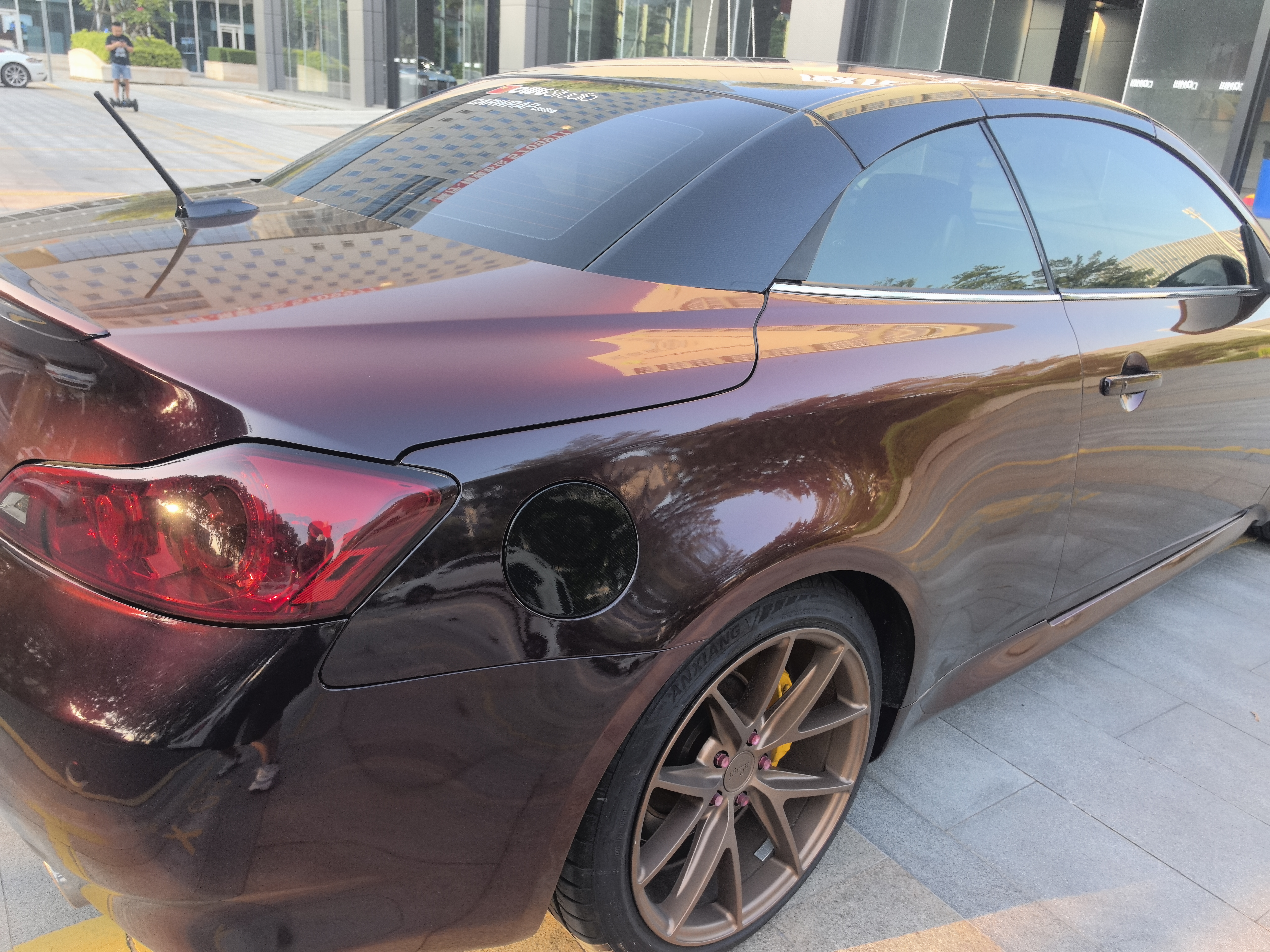 Ravoony Plus PET Gloss Color Shift Rainbow Drift Black Red Vinyl Wrap review Andrew Miller 02