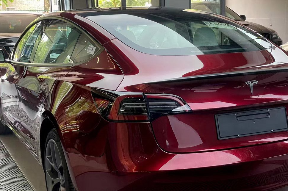 Ravoony Basic Liquid Metallic Dragon Blood Red Vinyl Car Wrap review Colby Lahr