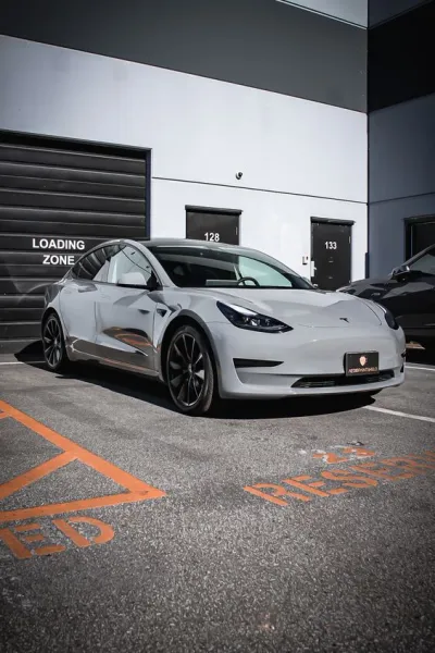 Ravoony Plus BMW Brooklyn Grey Vinyl Wrap Tesla Model Y Wrap review  Michael MacKenzie 01