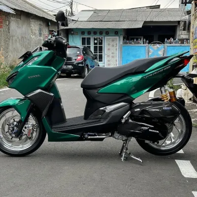 Ravoony Plus Gloss Paint Metallic Isle Of Man Green Car Vinyl Wrap review Khaim McFadden 00