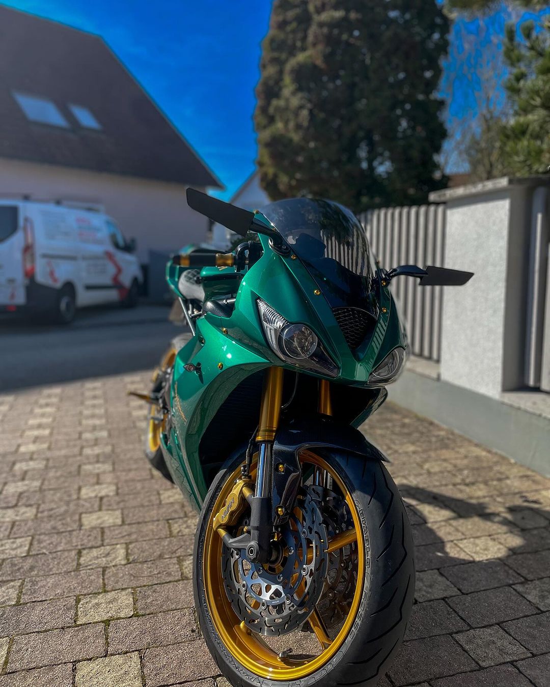 Ravoony Plus Gloss Paint Metallic Isle Of Man Green Car Vinyl Wrap review Manik Manik