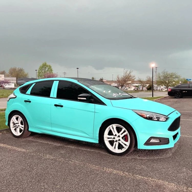 Ravoony Plus Matte Tiffany Blue Car Wrap review Rafael Leon 02