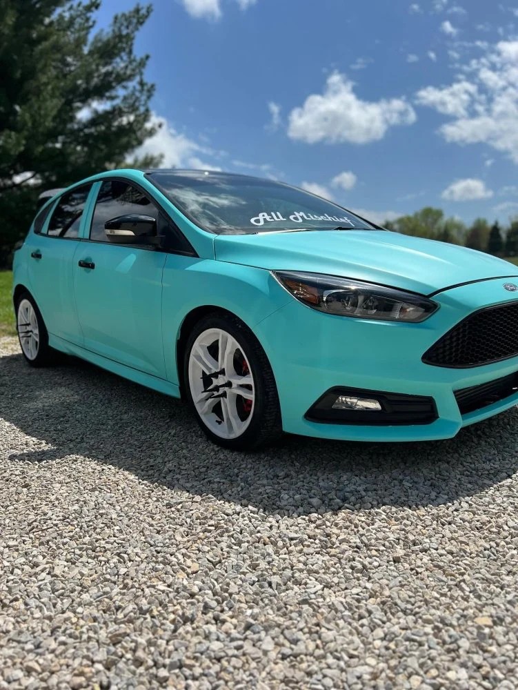 Ravoony Plus Matte Tiffany Blue Car Wrap review Rafael Leon 03