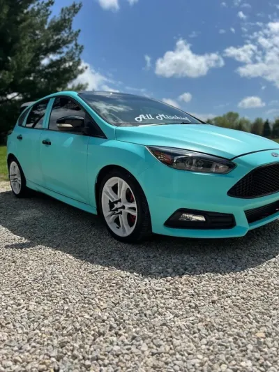 Ravoony Plus Matte Tiffany Blue Car Wrap review Rafael Leon 02