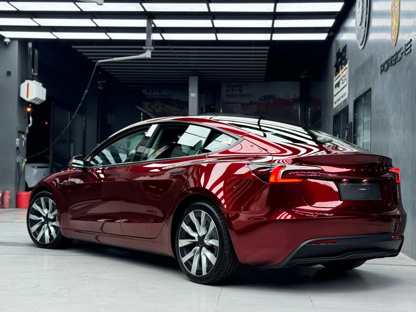 Ravoony Pro TPU Liquid Metallic Dragon Blood Red PPF Film review Samuelle Marin 02