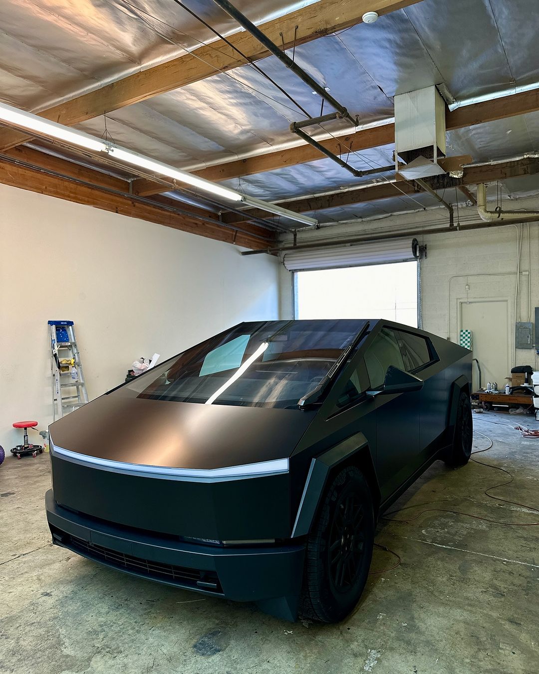 Ravoony Plus PET Satin Black Car Wrap review Daniel Sarabia 02