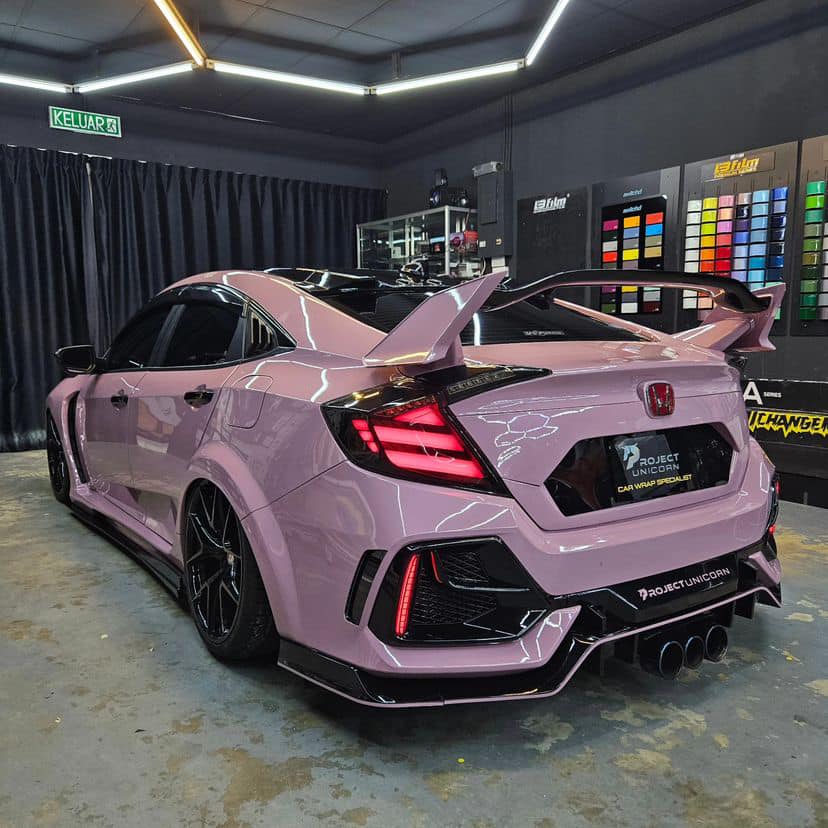 Ravoony Plus PET Glossy Oolong Milk Tea Pink Car Wrap review Mario Brizio 01