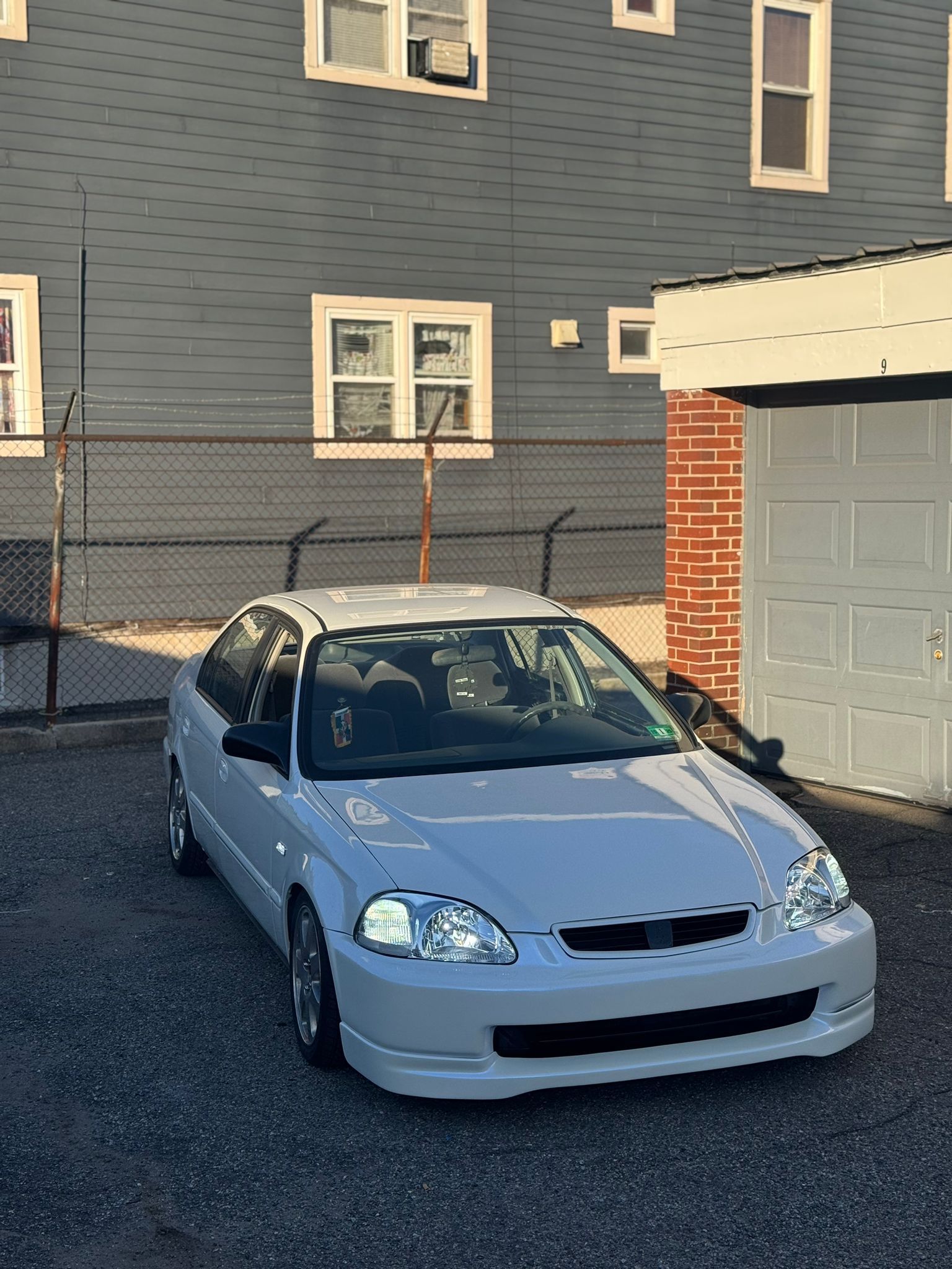 Ravoony Plus PET Glossy White to Blue Car Vinyl Wrap review Dani Lordache 02