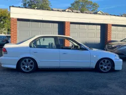 Ravoony Plus Glossy White to Blue Car Vinyl Wrap review Dani Lordache 03