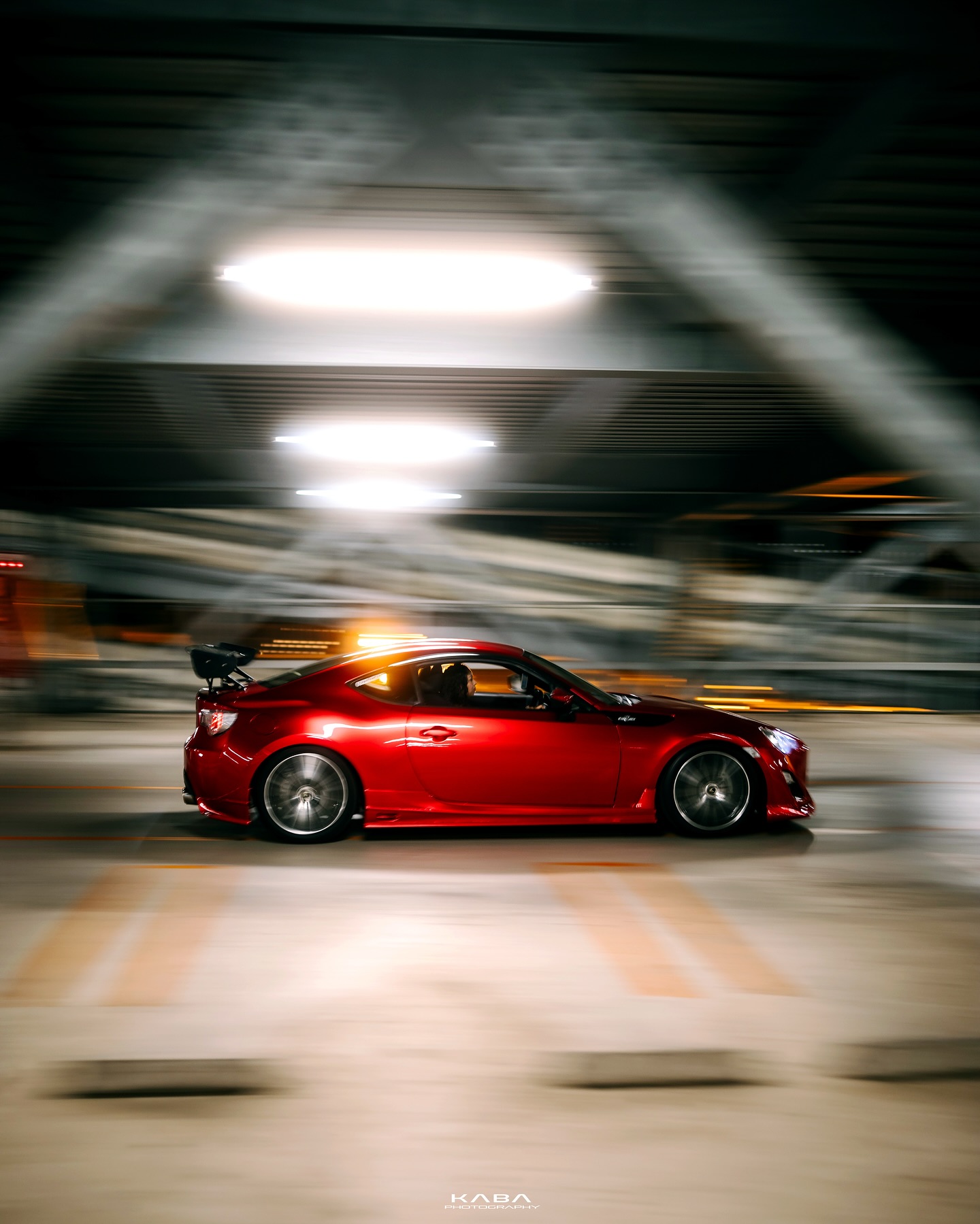 Ravoony Plus Gloss Metallic Vampire Red Vinyl Car Wrap review Thais Andako 01